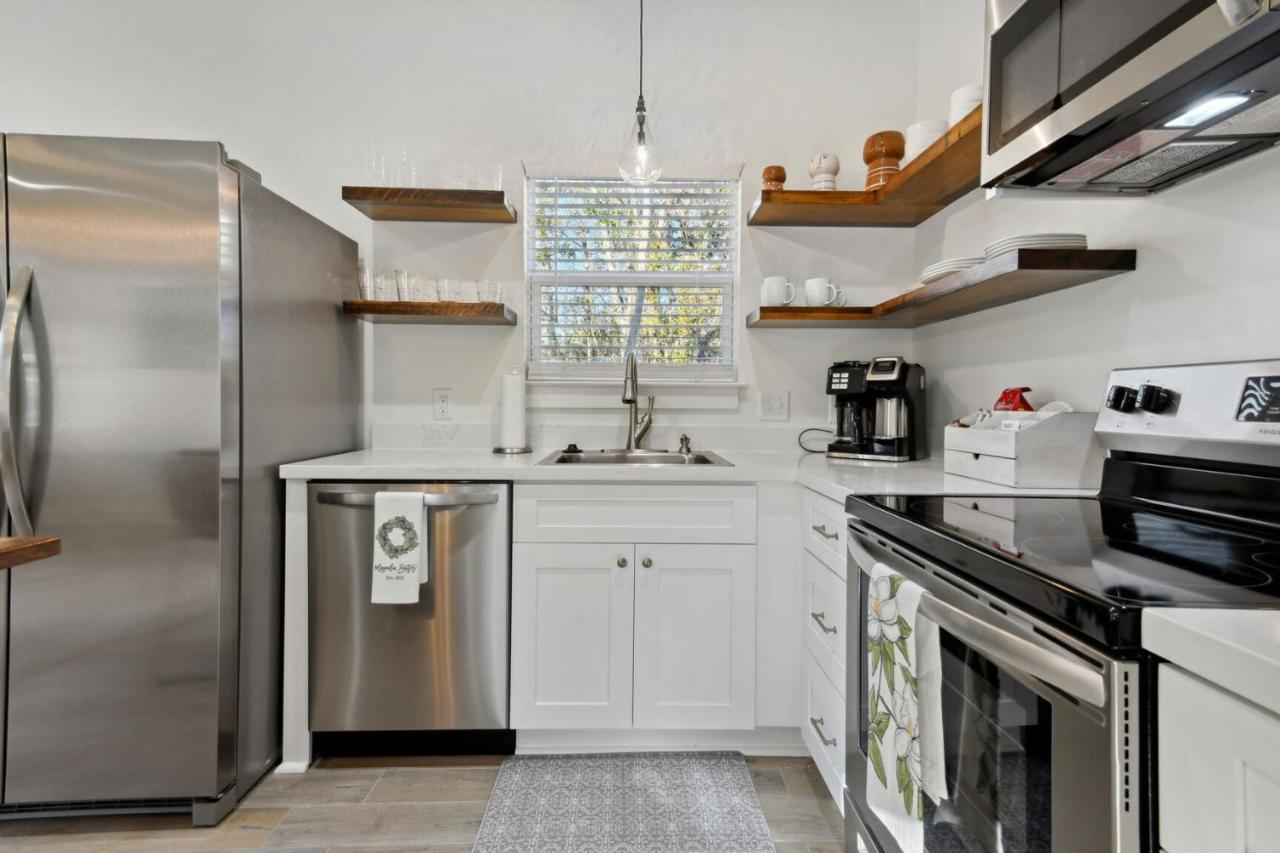 Cozy Vacation Rental In Old Town Bay St Louis Close To Beach, Bars, And Dining Bay St. Louis Eksteriør billede