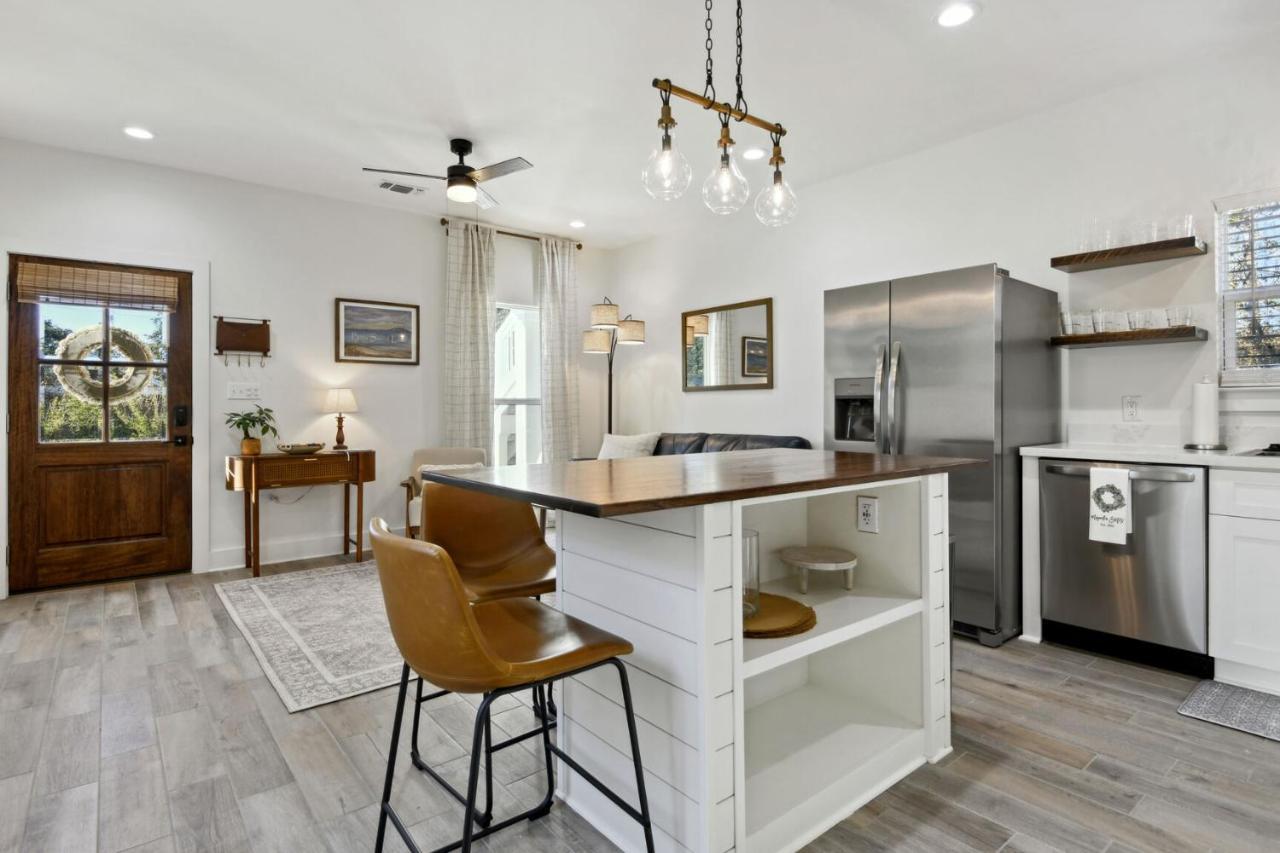 Cozy Vacation Rental In Old Town Bay St Louis Close To Beach, Bars, And Dining Bay St. Louis Eksteriør billede